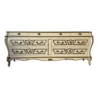 Vintage Karges French Provincial Louis XV-Style Eight-Drawer Dresser With Cabriole Legs & Ornate Brass Hardware For Sale
