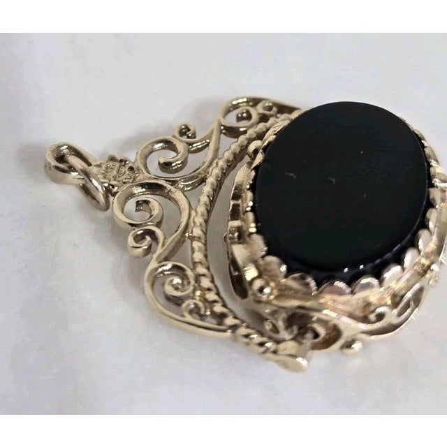 Vintage 9ct Yellow Gold, Tigers Eye, and Black Onyx Fob Pendant, London, 1970 For Sale - Image 9 of 11