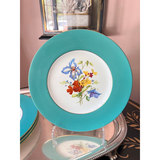 1940s Rare Set of Hand-Painted Minton Floral Dinner Plates With Aqua Band and Gilt Rim // Signed by Artist J Colclough // Set of 9 For Sale - Image 9 of 12