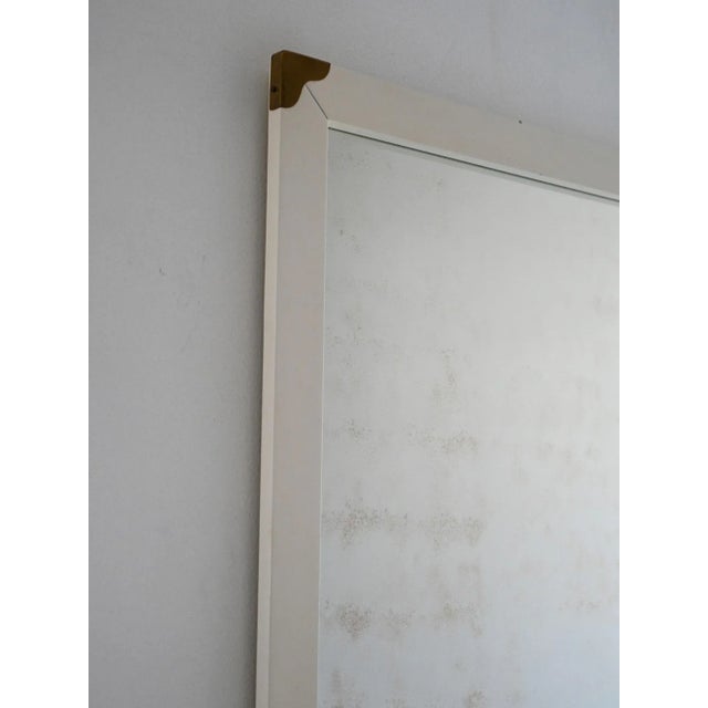 1950s Vintage Scandinavian Mirror in White Lacquer with Brass Corners, 1950s For Sale - Image 5 of 7