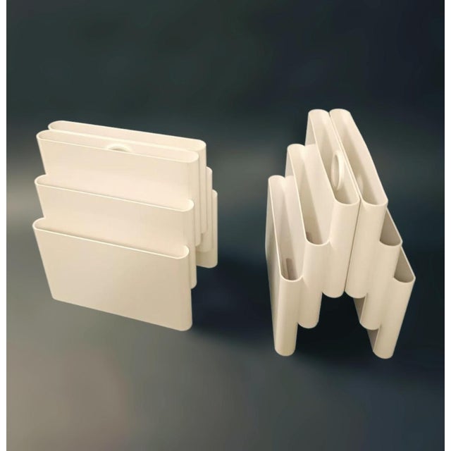 White 1970s Italian White Magazine Rack by Kartell For Sale - Image 8 of 9