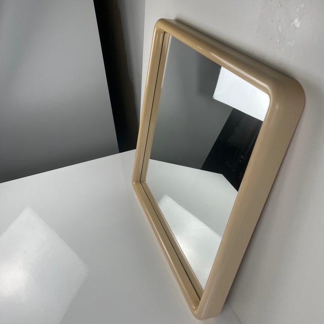 Mid-Century Modern Square Cream Plastic Mirror with Rounded Edges, 1970s-1980s For Sale - Image 3 of 12