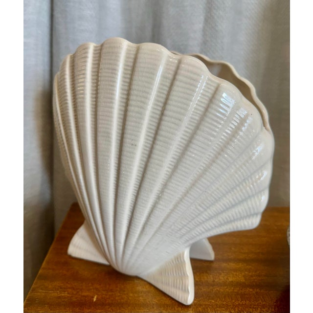 1970s Midcentury Shell Shaped Vase For Sale - Image 5 of 6