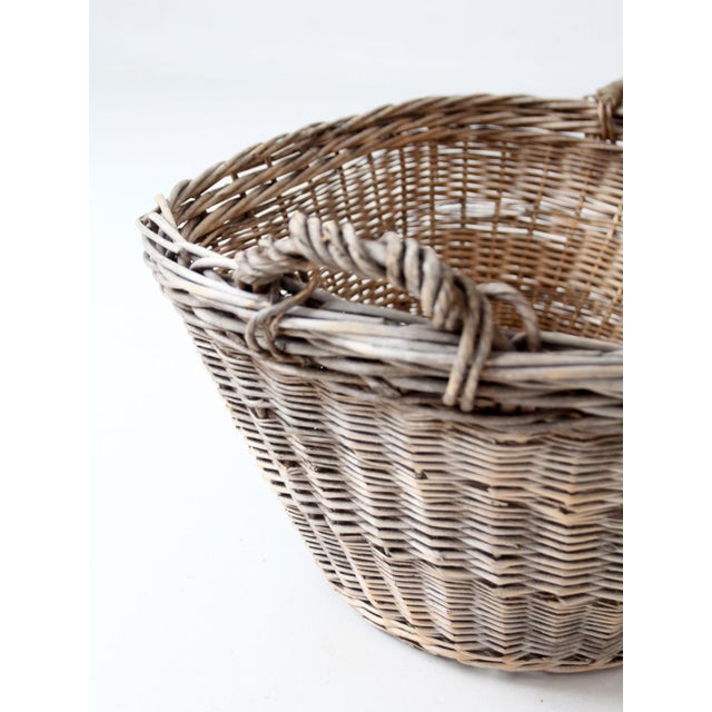 Antique French Country Wicker Laundry Basket With Wood Base For Sale - Image 4 of 15