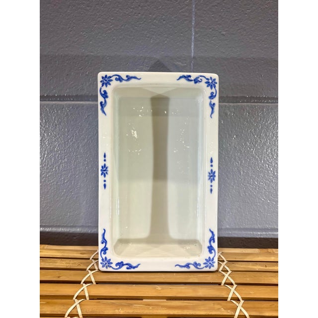 Vintage Chinese Blue and White Porcelain Jardinière Cachepot For Sale In Miami - Image 6 of 7
