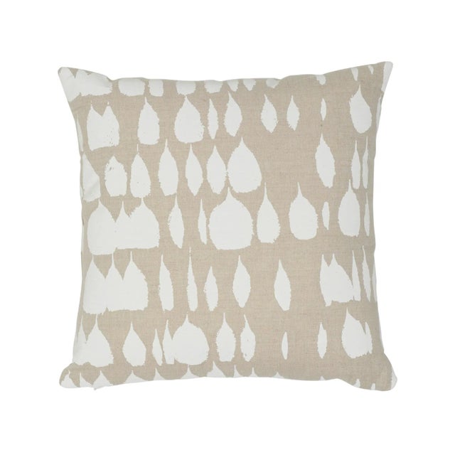 This pillow features Queen of Spain with a Knife Edge finish. Introduced in 1963 and still fresh today, this pattern has a...