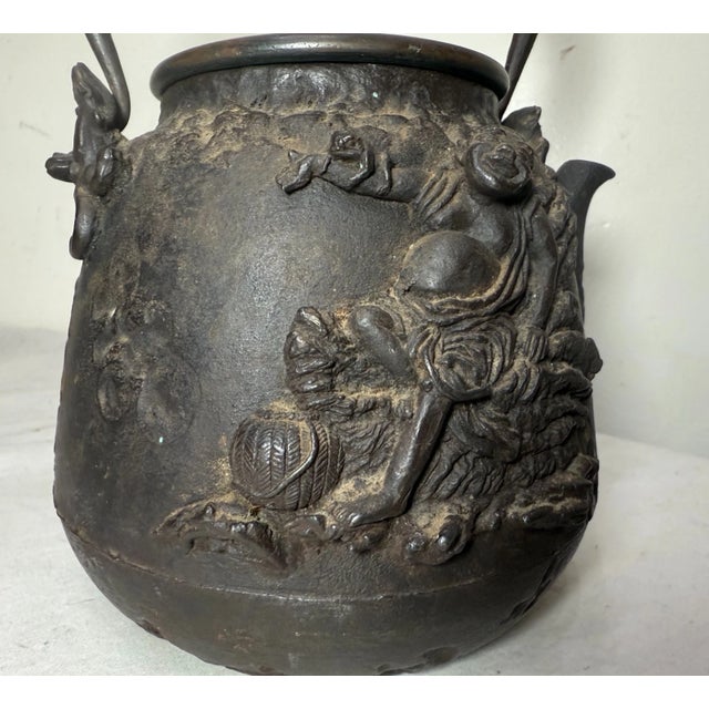Rare Antique 1800's Japanese Meiji Tetsubin Seijudo Iron Tea Pot Kettle W/ Cover For Sale In New York - Image 6 of 17