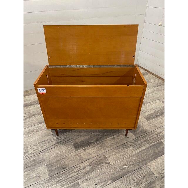 Vintage Pillow Trunk from UP Zavody, 1970s For Sale - Image 6 of 8