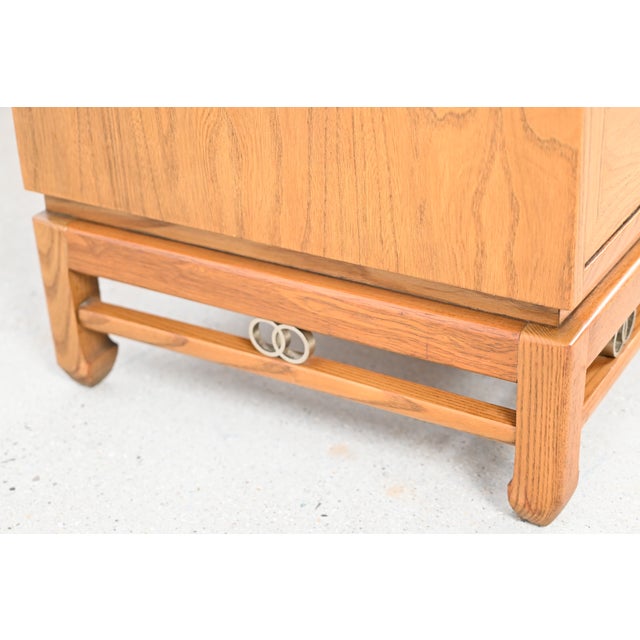 Michael Taylor Style Mid-Century Modern Oak 8-Drawer Dresser by American of Martinsville For Sale - Image 13 of 15