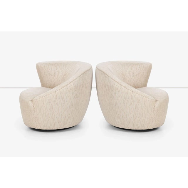 Directional 1990s Vladimir Kagan Nautilus Swivel Chairs - Set of 2 For Sale - Image 4 of 10