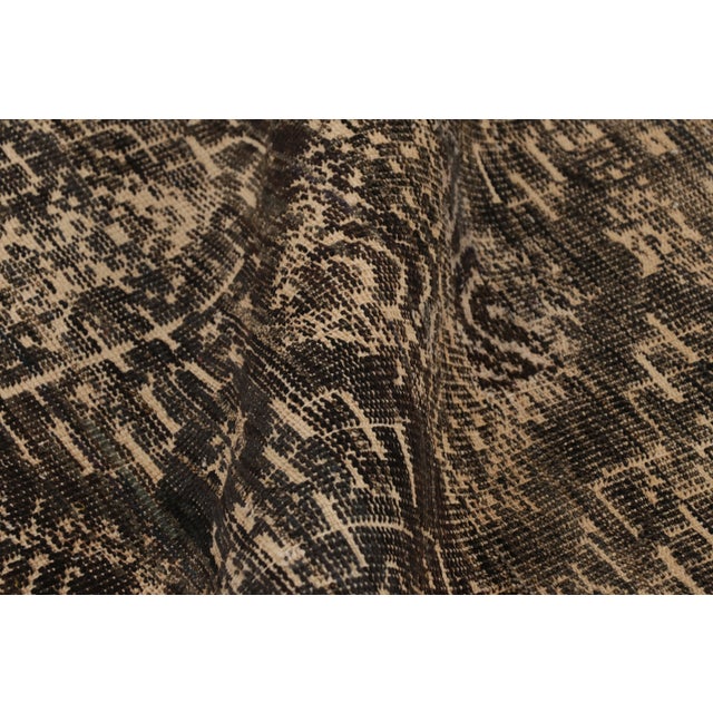 Textile Contemporary Geometric Wool Rug in Black & Beige by Rug & Kilim, India For Sale - Image 7 of 10