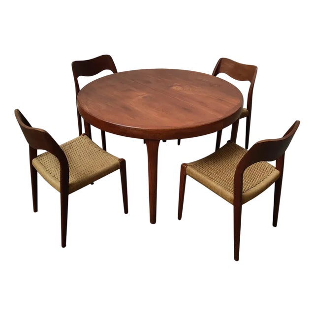 Mid-Century Teak Extendabe Table and Chairs from Moller, Denmark, Set of 5 For Sale