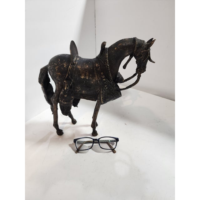 1970s Bronze Brutalist Horse Statue Fully Tacked For Sale In Seattle - Image 6 of 9