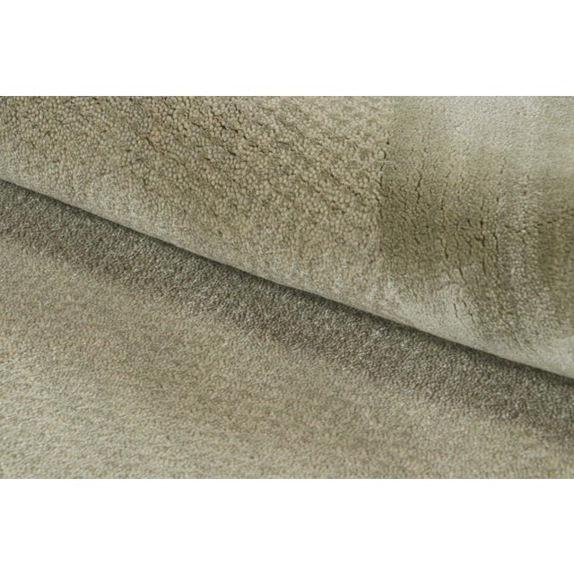 Rug & Kilim’s Modern Rug With Taupe Open Field and Silver-Gray Border For Sale In New York - Image 6 of 7