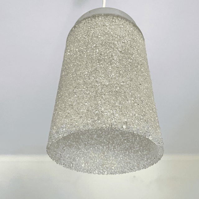Mid-Century French Ice Crystal and Acrylic Sugar Pendant Light, 1970s For Sale - Image 6 of 15