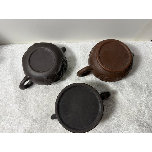 Vintage Chinese YiXing Small Teapots Dragon Motif Brown/Dark 20th C. - Set of 3 For Sale In Charlotte - Image 6 of 12
