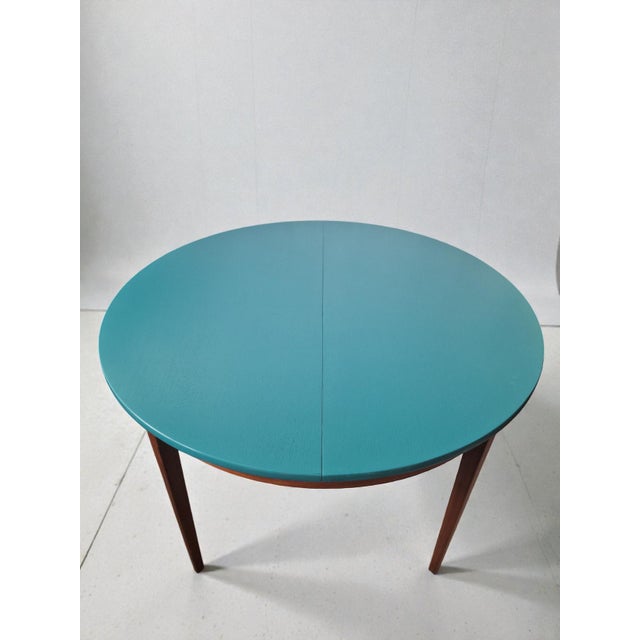 Round Extendable Table in Teak, 1960s For Sale - Image 3 of 10