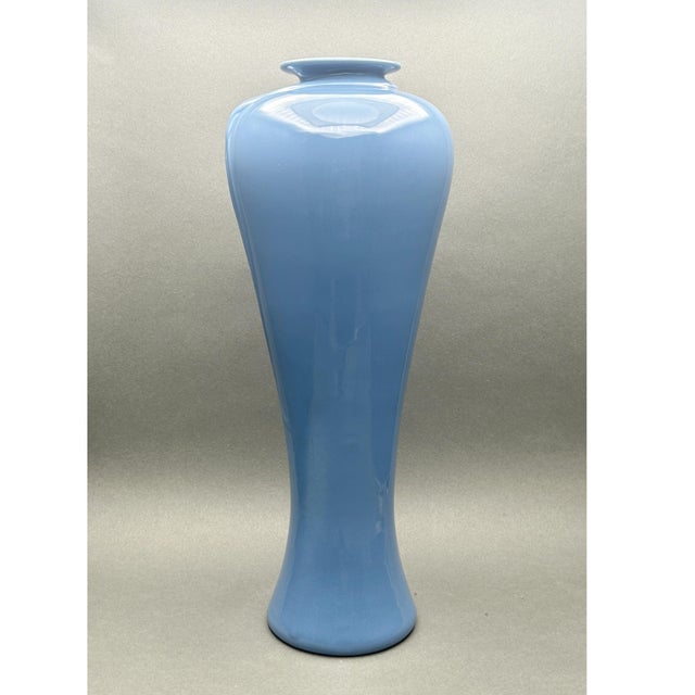 Haeger Vintage 1990’s Haeger 4403 Light Blue Ceramic Vase With Ribbon Motif For Sale - Image 4 of 8