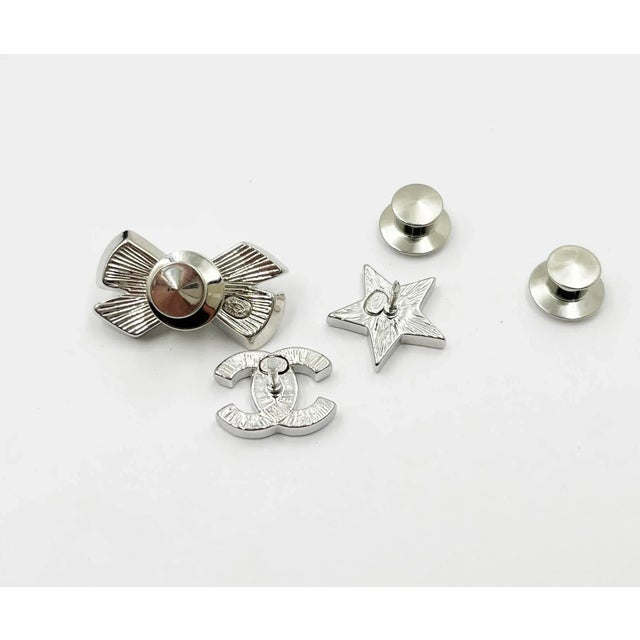 リボンとロゴ★CHANEL ピアス Silver Rhinestone Bow リボンとロゴ☆CHANEL ピアス Silver Rhinestone Bow