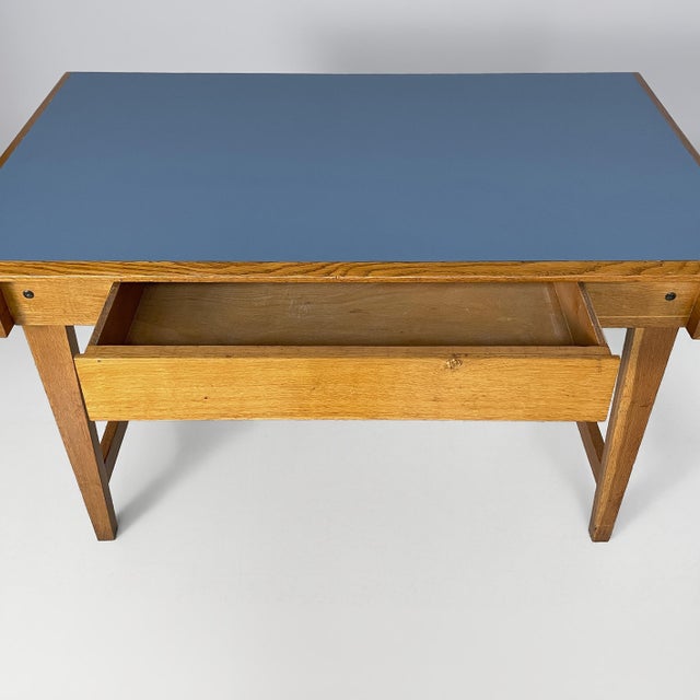 1960s Mid-Century Modern Italian Desk in Blue Laminate and Wood, 1960s For Sale - Image 5 of 18