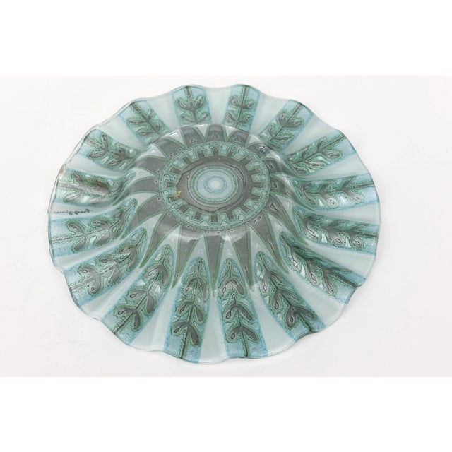 Vintage Signed Higgins Fused Glass Ruffled Fern Bowl Green, Gray, Blue MCM For Sale - Image 10 of 11
