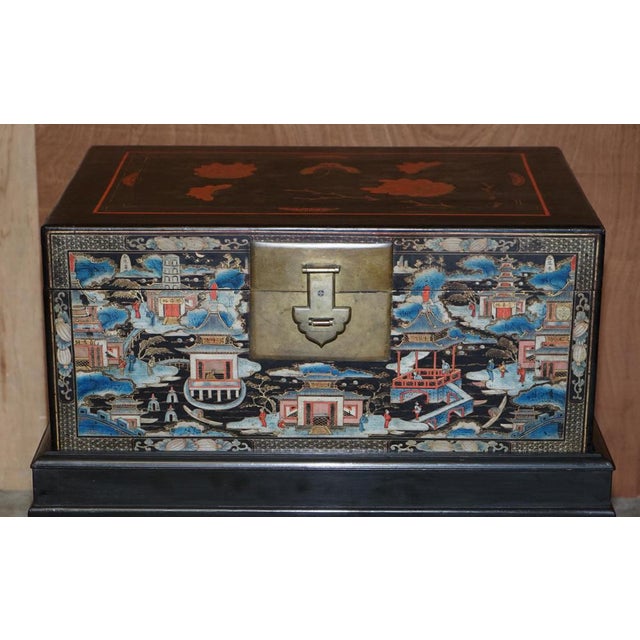 Large Vintage Chinese Hand-Painted Chests on Stands, Set of 2 For Sale - Image 4 of 18