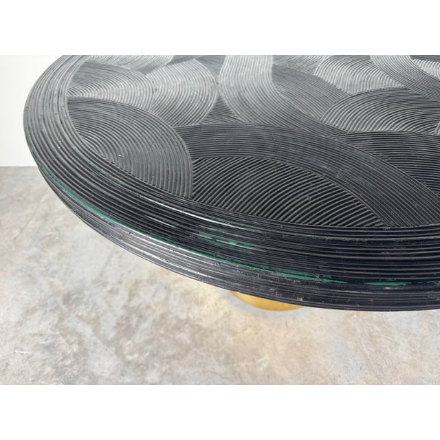 1970s Gabriella Crespi–Style Black Painted Pencil Reed Rattan Round Dining Table With Brass Base For Sale - Image 4 of 12