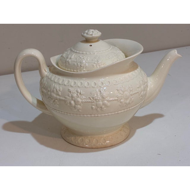 Shabby Chic Vintage Wedgwood Wellesley Embossed Creamware English Teapot For Sale - Image 3 of 10