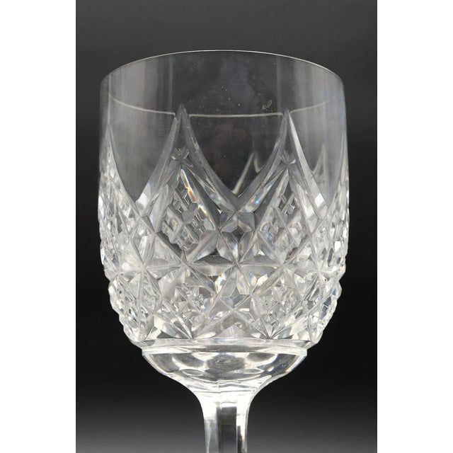 French 1940s Baccarat “Colbert” Wine Glass Service - Set of 16 For Sale - Image 3 of 5