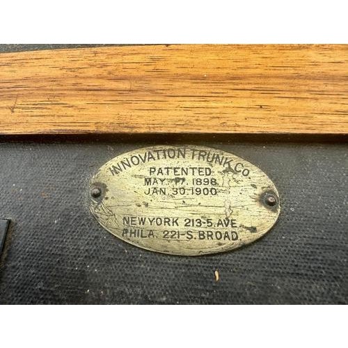 American Cabin Trunk in Wood For Sale - Image 4 of 13