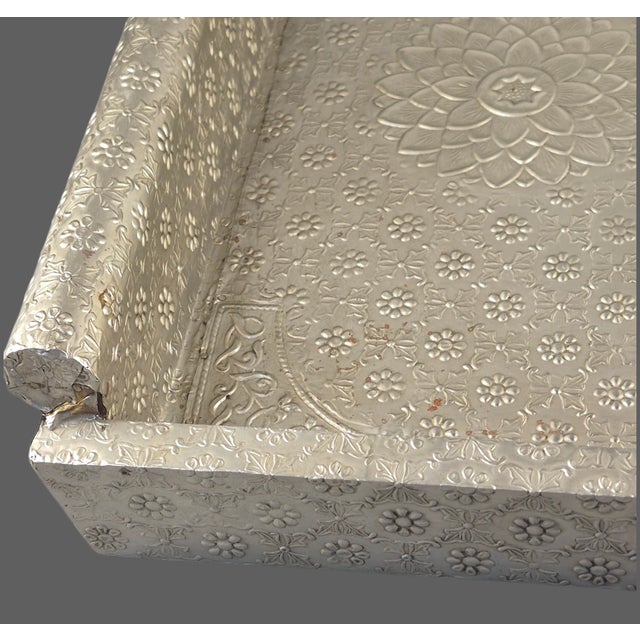 Late 20th Century Vintage Large 25'' X 18'' Anglo-Indian Bohemian Embossed Engraved Metal Tray For Sale - Image 5 of 18