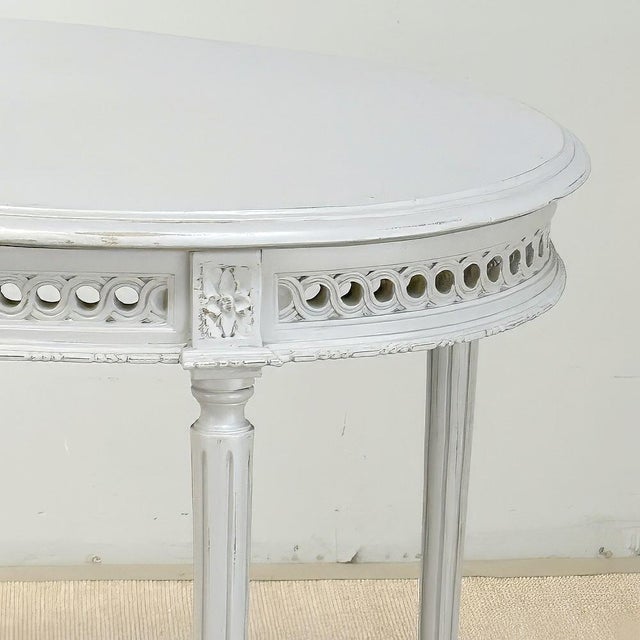 Antique French Louis XVI Painted Oval Center Table ~ End Table For Sale - Image 12 of 18