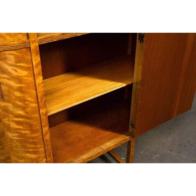 Art Deco Display Case in Birch For Sale - Image 17 of 18