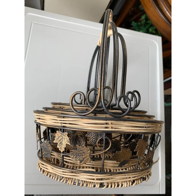 Tan Vintage Nesting Basket- Set of 3 For Sale - Image 8 of 10