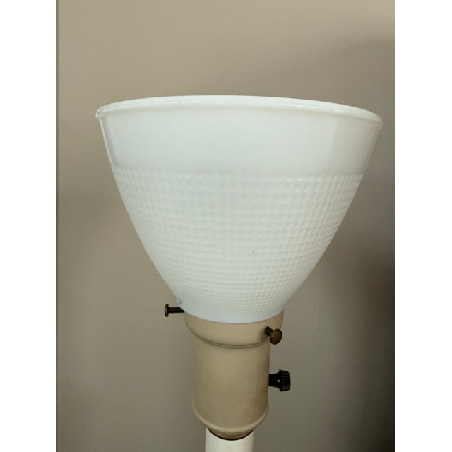 Mid 20th Century Pair of Vintage Off White Bouillotte-Style Tole Lamps For Sale - Image 9 of 12