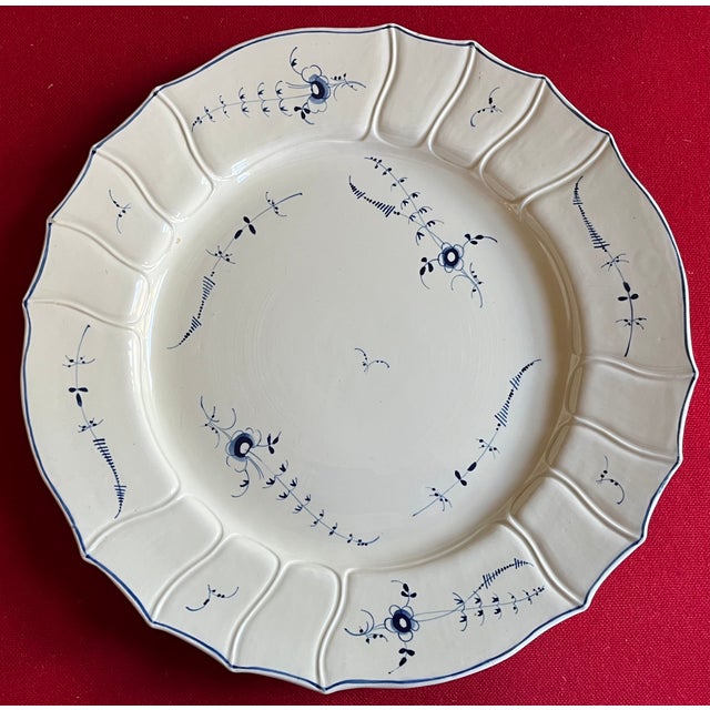Ceramic Large Antique 18th Century French Porcelain Round Charger Platter in Chantilly Blue Sprig For Sale - Image 7 of 14
