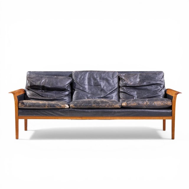 Knut Sæter for Vatne Møbler Mid Century Norwegian Teak and Leather Loveseat Sofa This loveseat measures: 74 wide x 31 deep...