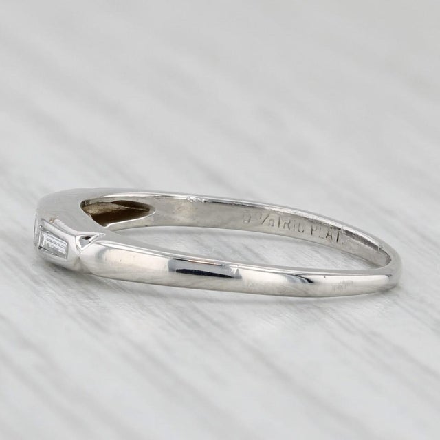 0.12ctw Diamond Wedding Band Platinum Size 5.75 Stackable Ring For Sale In Greensboro - Image 6 of 9