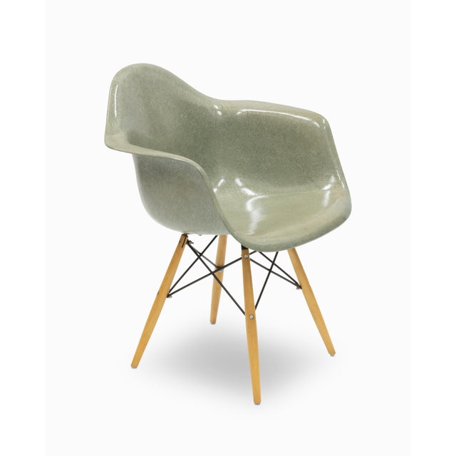 Mid-Century Modern Pair of 2nd Generation "Seafoam" Fiberglass Eames Shell Chairs by Herman Miller For Sale - Image 3 of 12