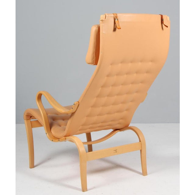 Set of Pernilla 2 Lounge Chair and Ottoman in Leather by Bruno Mathsson for Dux, 1980s For Sale - Image 9 of 11