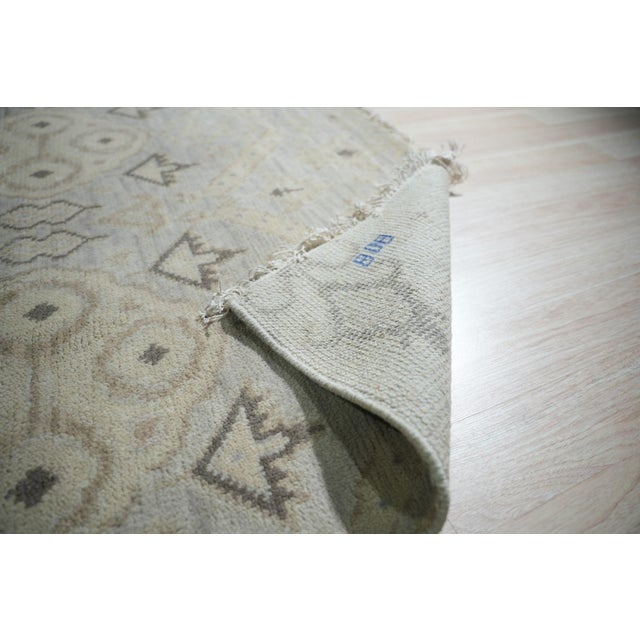 2020s 8x10 Lush Gray Floral Traditional Hand Knotted Wool Carpet Rug For Sale - Image 5 of 6