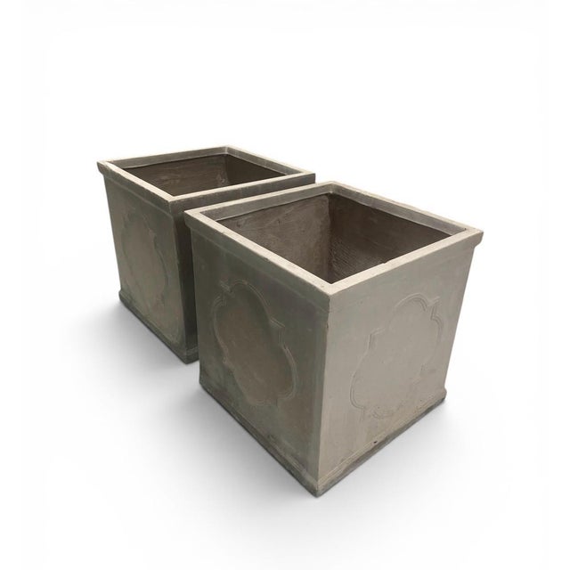 Pair of Vintage Neoclassical Style Faux-Stone Resin Square Planters For Sale - Image 4 of 8