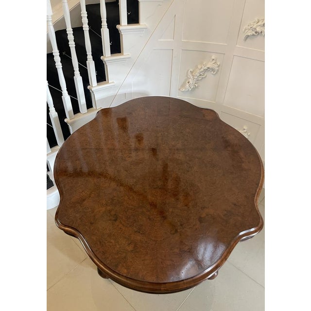 Victorian 6-Seater Centre or Dining Table in Burr Walnut, 1850s For Sale - Image 6 of 18
