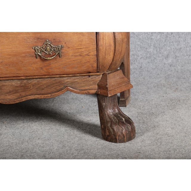 Little Baroque Showcase in Oak, 1800s For Sale - Image 6 of 18