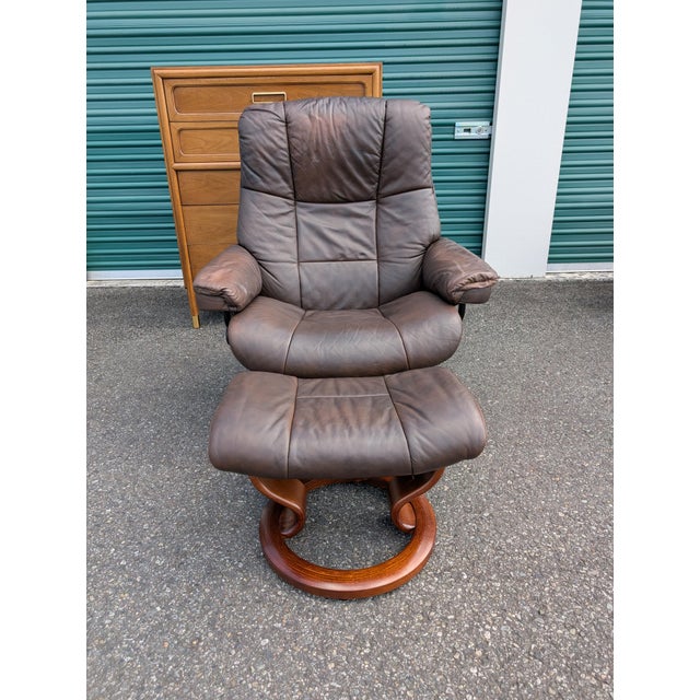 Ekornes ASA Vintage Ekornes Stressless Brown Leather Recliner and Ottoman Norway For Sale - Image 4 of 17