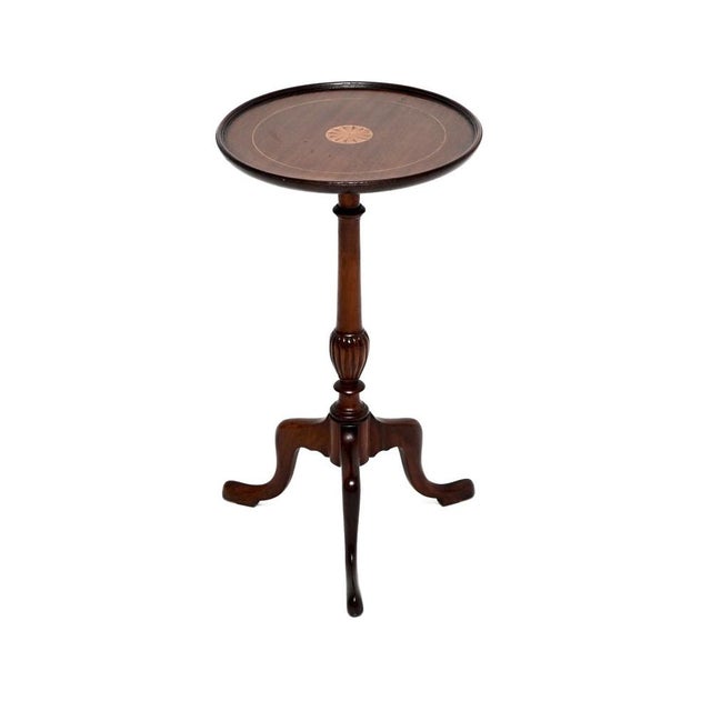 A lovely antique inlaid wine table, made in England and dating from around the 1930-50’s period. It is of very good...