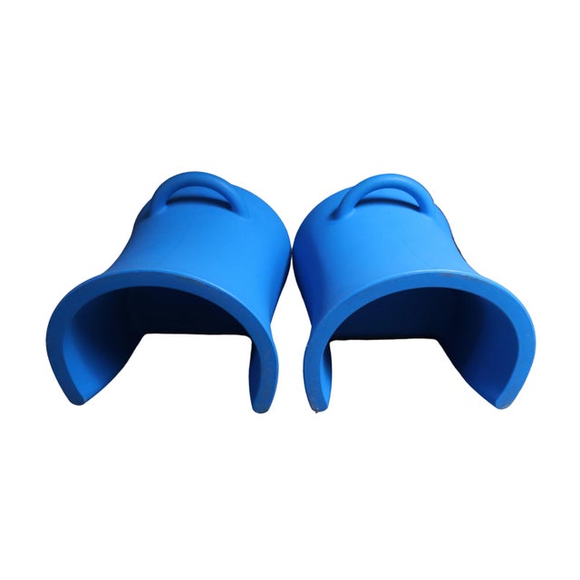 Pair of Me Too Magis Trioli Electric Blue Children's Play Chairs by Eero Aarnio For Sale In Portland, OR - Image 6 of 8