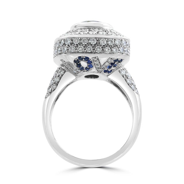 Ceylon Blue Sapphire and Diamond 18 Karat White Gold Cocktail Love Ring For Sale - Image 4 of 8