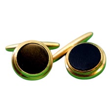 Yellow Gold Cufflinks with Circular Onyx and Surrounding Strips, Set of 2 For Sale
