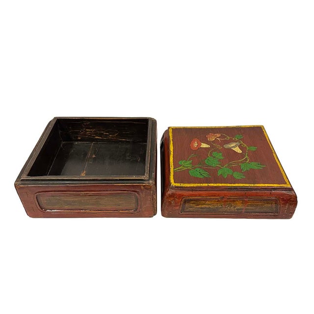 Red Early 20th-Century Chinese Hand Painted Wooden Jewelry/Fruit Box For Sale - Image 8 of 9